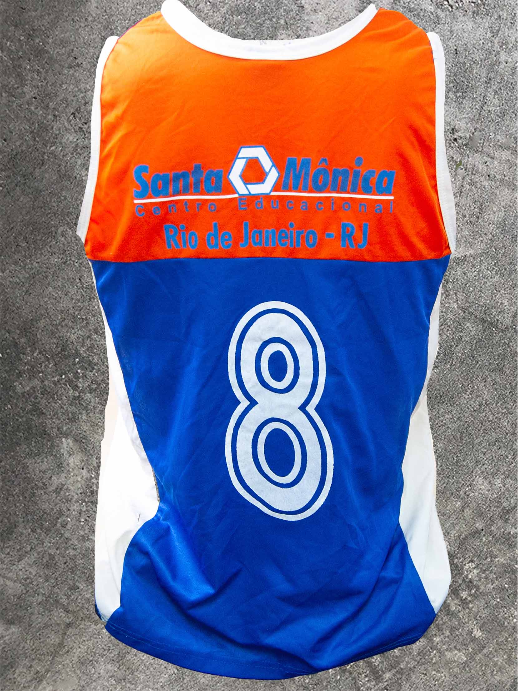 Costas de regata de time Santa Mônica